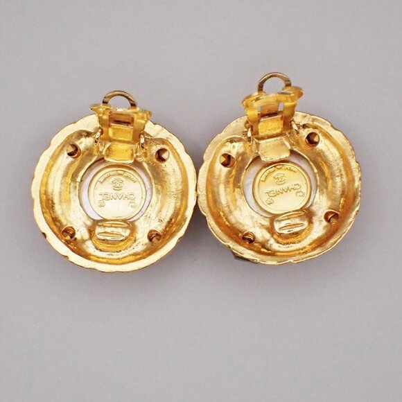 CHANEL Round Button Imitation Pearl Rhinestone Earrings Clip-On Gold GHW - Picture 7 of 10